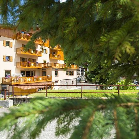 Relais San Giusto Hotel Campitello di Fassa Luaran gambar