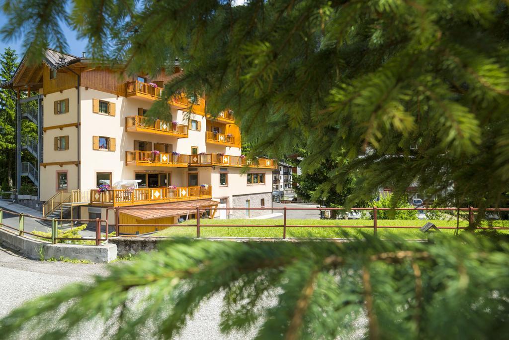 Relais San Giusto Hotel Campitello di Fassa Luaran gambar