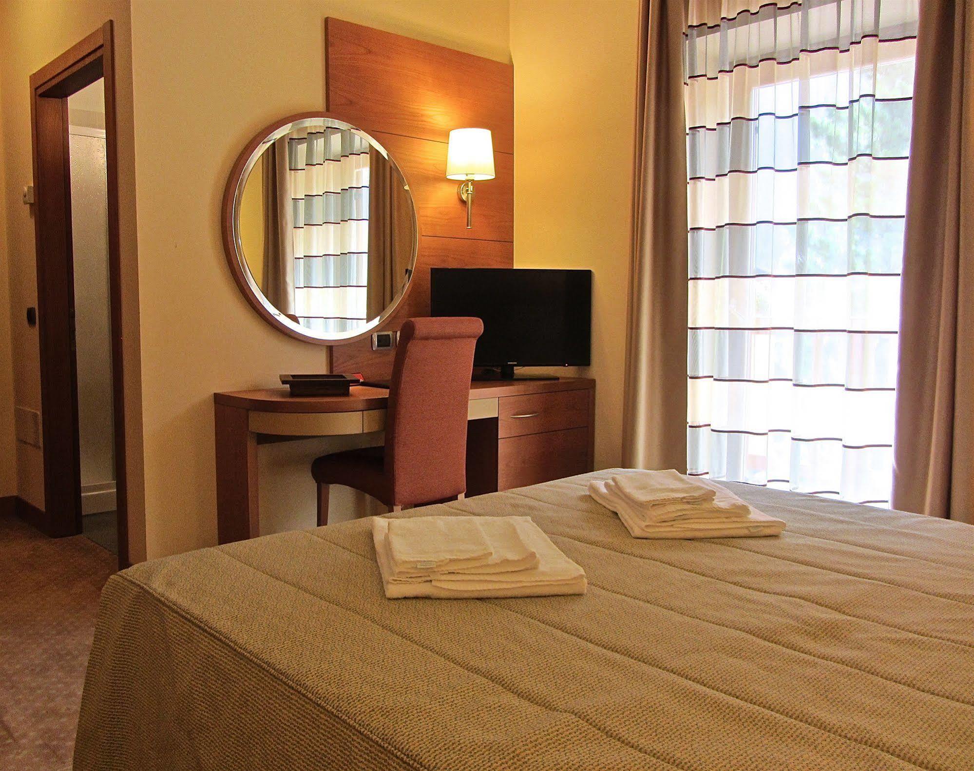 Relais San Giusto Hotel Campitello di Fassa Luaran gambar