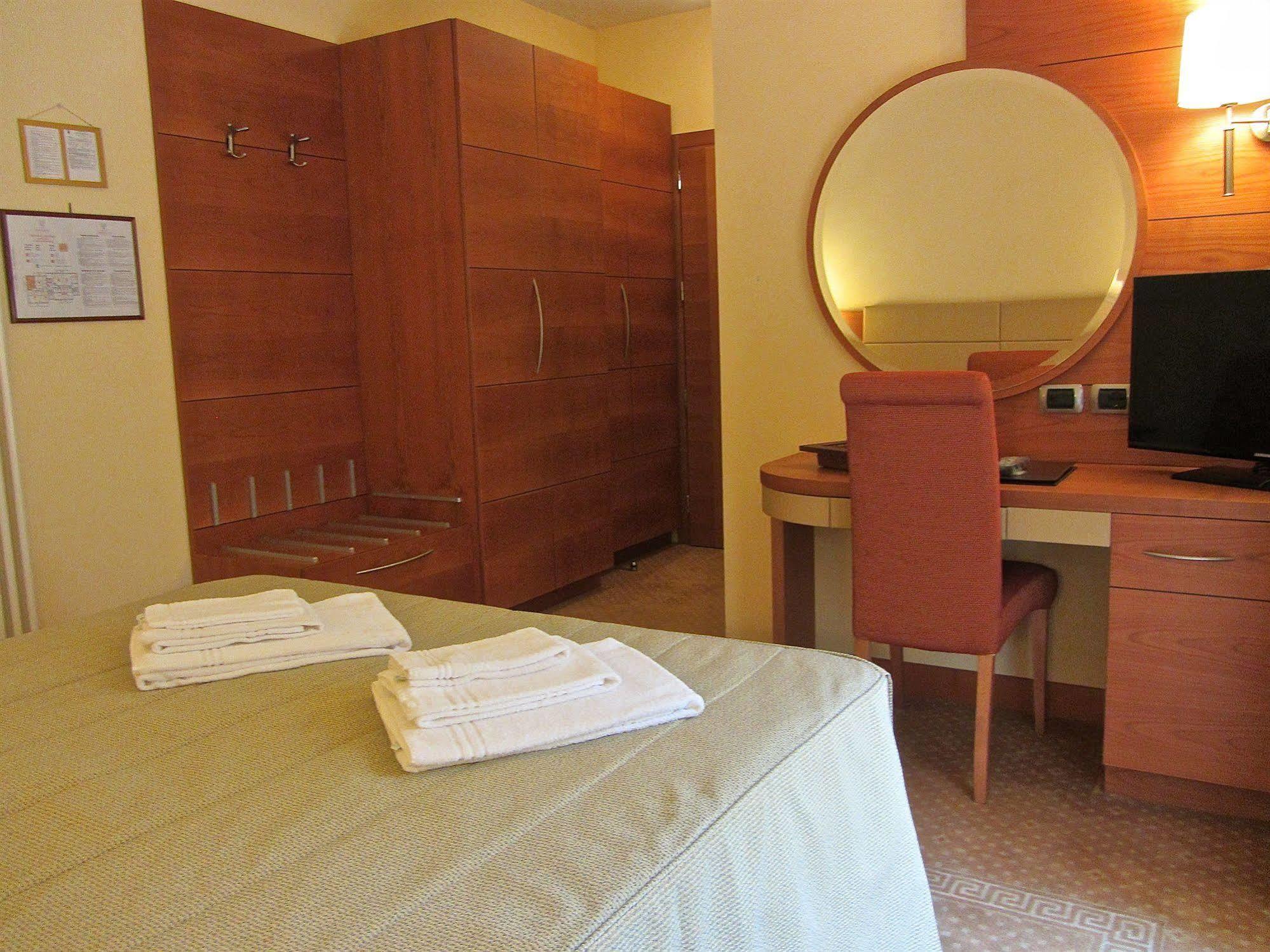 Relais San Giusto Hotel Campitello di Fassa Luaran gambar